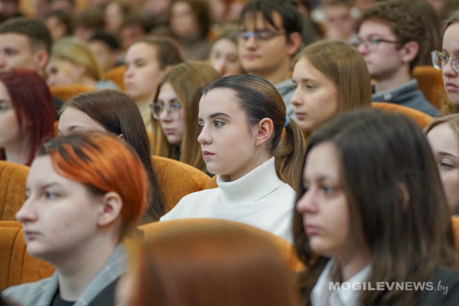 Лидия Ермошина о выборах, развитии страны и молодежи. Фото