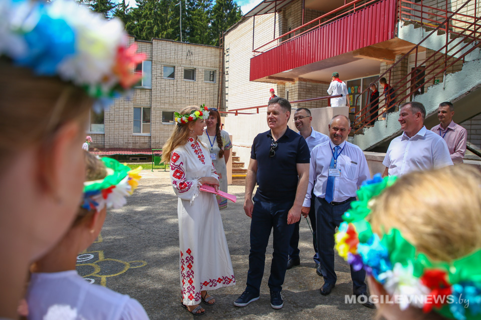 Родник могилев. Лагерь Родник. Родник Могилёв лагерь. Лагерь Родник 20 07 22 Николаевская район Новоспасское.