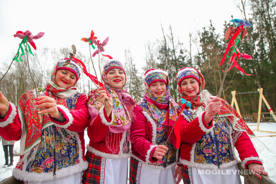 Какого числа праздник сороки в 2024. Встреча весны праздник. Сороки праздник. Закликание весны обряд. Встреча весны праздник русский народный.