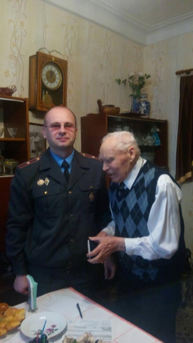 100-летнему юбиляру в Могилеве  вручили паспорт
