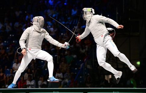 Могилевские спортсмены завоевали «золото» и «серебро» на открытом Кубке Беларуси по фехтованию