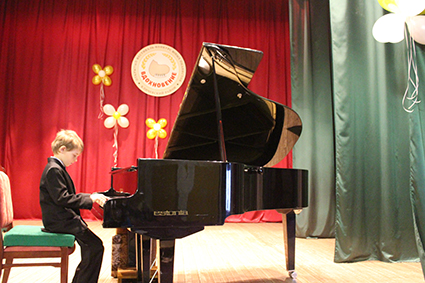 Открытый фестиваль-конкурс юных пианистов «Вдохновение» проходит в Кличевском районе