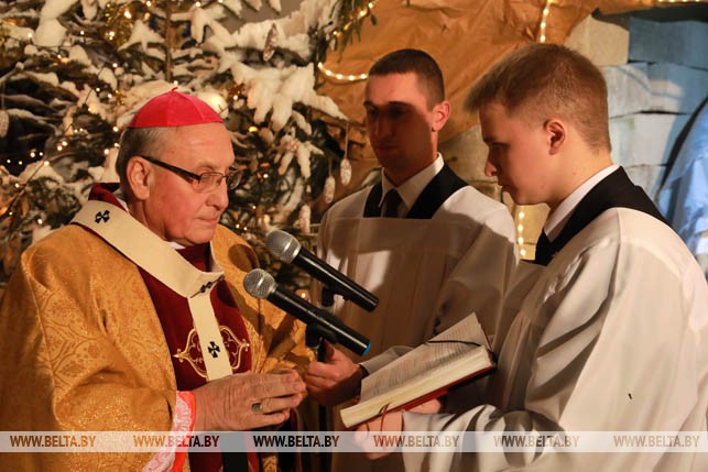 Митрополит Тадеуш Кондрусевич возглавил рождественскую мессу в Могилеве. Фото