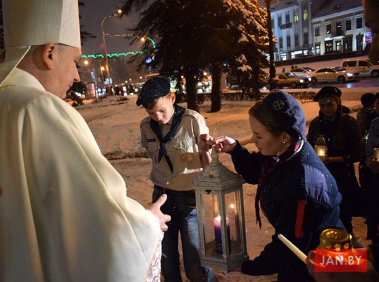 Вифлеемский огонь прибыл в Минск