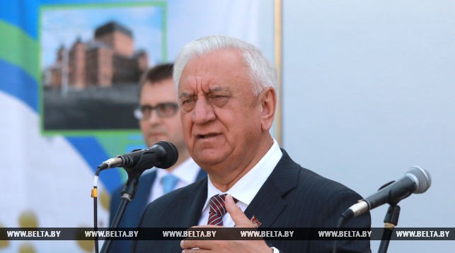 Развитию системы образования и повышению статуса педагогов уделяется особое внимание - Мясникович