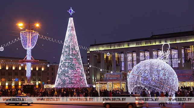 Главная новогодняя ель Беларуси вошла в топ-5 самых высоких в СНГ