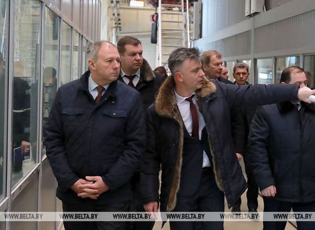Премьер-министр ознакомился с производством Завода газетной бумаги в Шклове