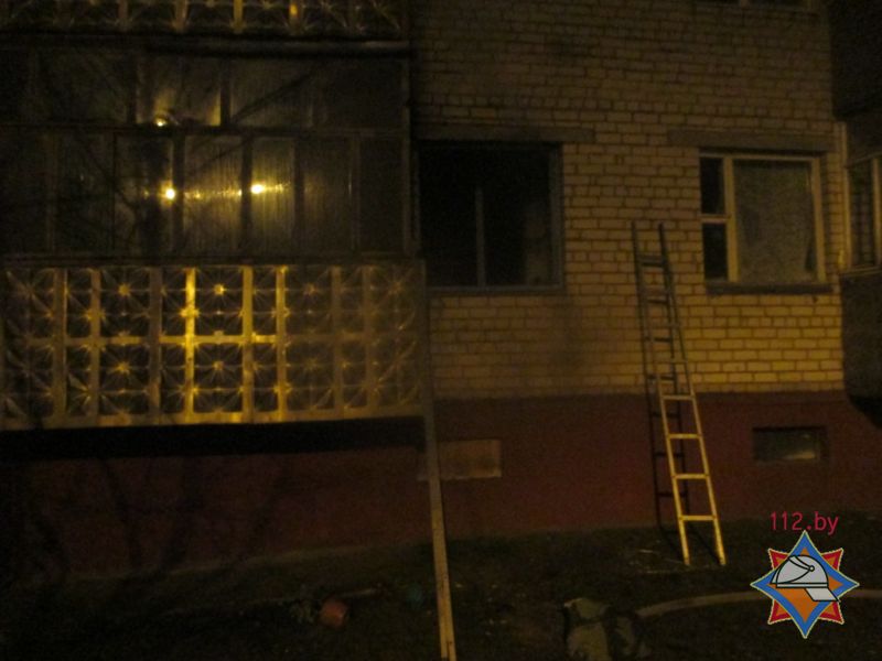 Пожар в квартире в Могилеве тушили спасатели вечером  31 декабря
