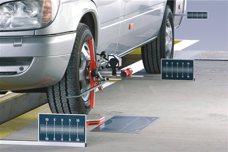 Когда нужно делать развал-схождение на авто?