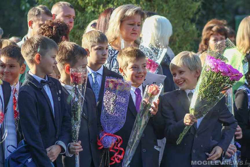 Восемь тысяч роз и другие цветы подготовил Могилевзеленстрой к 1 сентября