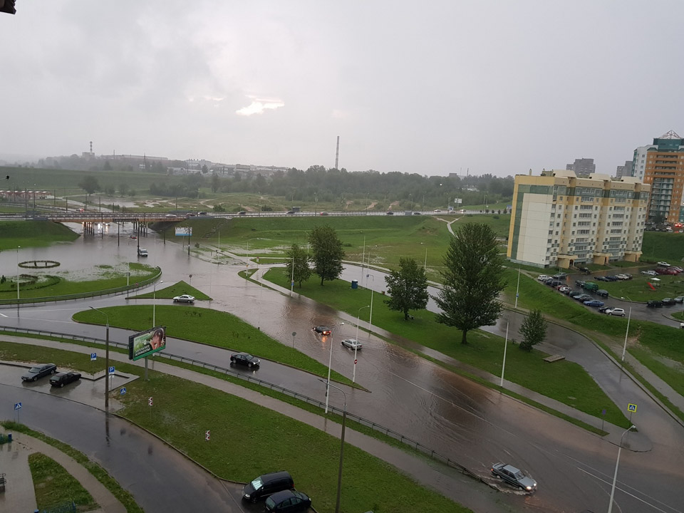 Сильные ливни затопили Могилев. Фото