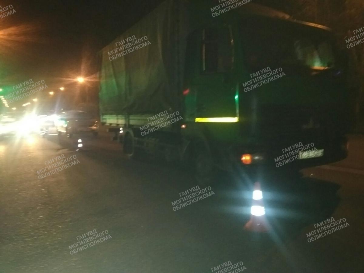 «МАЗ» на переходе в Бобруйске сбил подростка