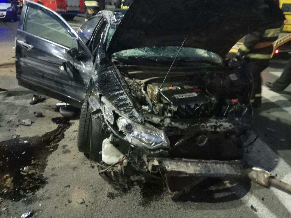 «Хонда» перевернулась в Могилеве, водитель в больнице