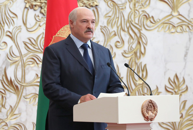 Александр Лукашенко поздравил с Днем Независимости