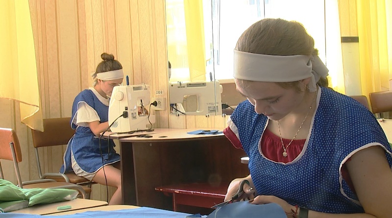 Более 700 школьников Могилева трудоустроены летом. Видео