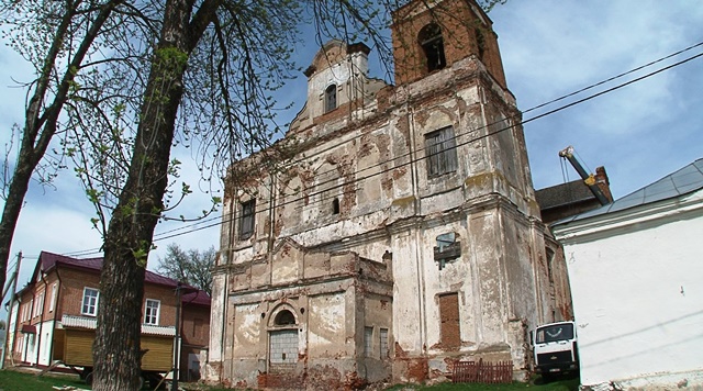 В Иезуитском костеле  Мстиславля начался ремонт