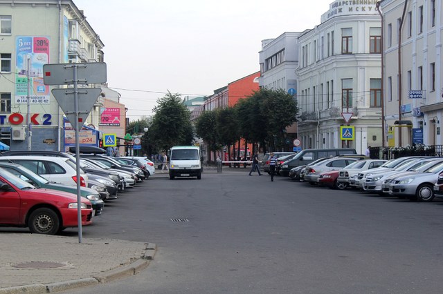 Дорожное покрытие заменят на участке от улицы Болдина до Комсомольской в Могилеве