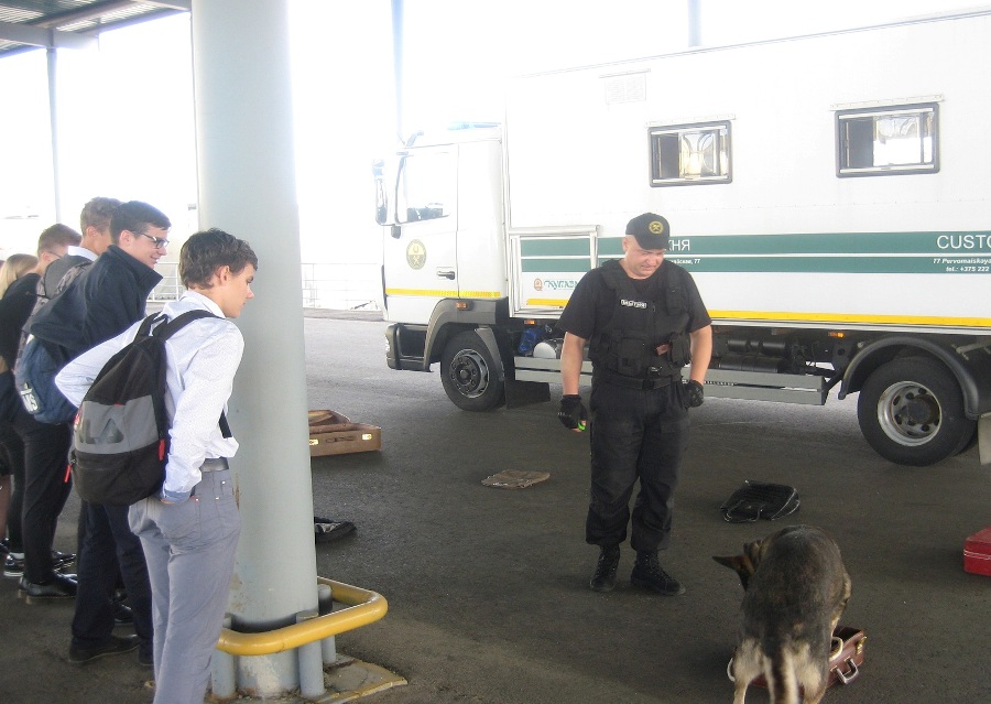 Впервые в Могилеве школьники начали изучать таможенное дело