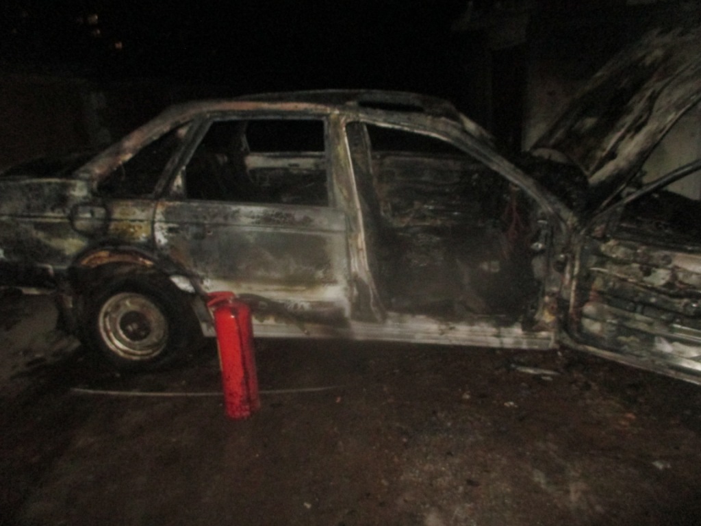 Два гаража горели в Могилеве, уничтожены автомобили