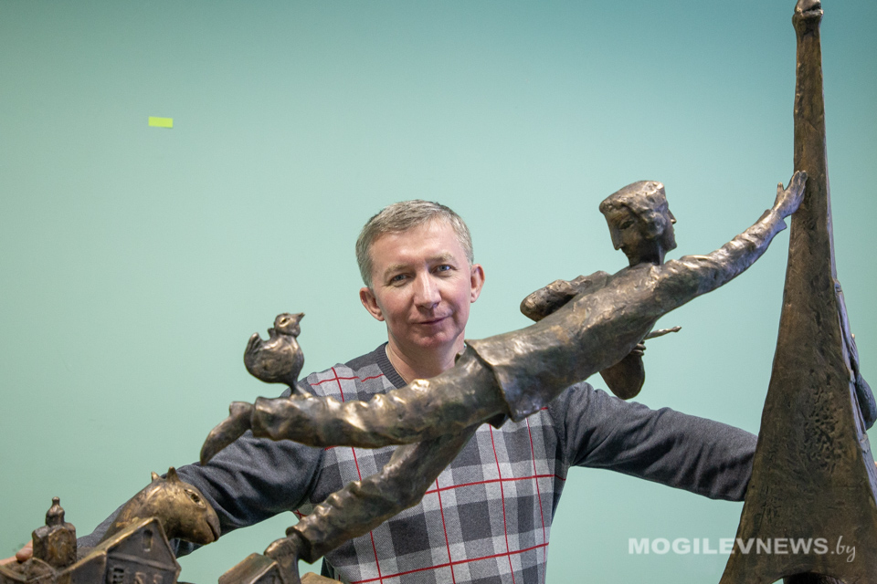 Андрей Воробьев представил скульптуру, которую мечтает установить в Витебске и Париже