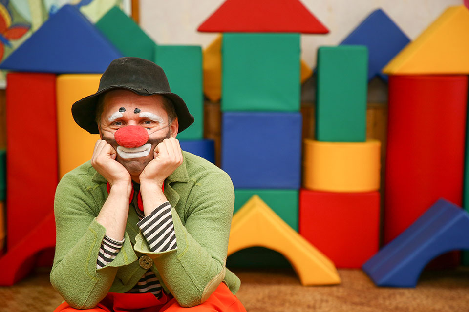 Клоуны остались