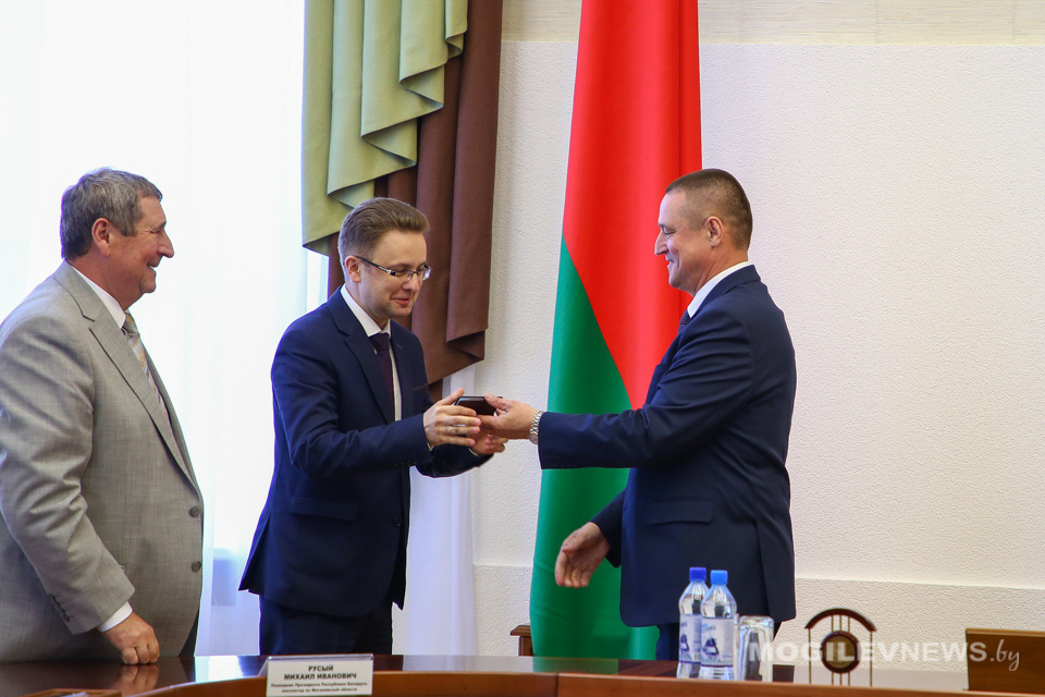 Руслан Страхар представлен в должности заместителя председателя Могилевского облисполкома. Фото