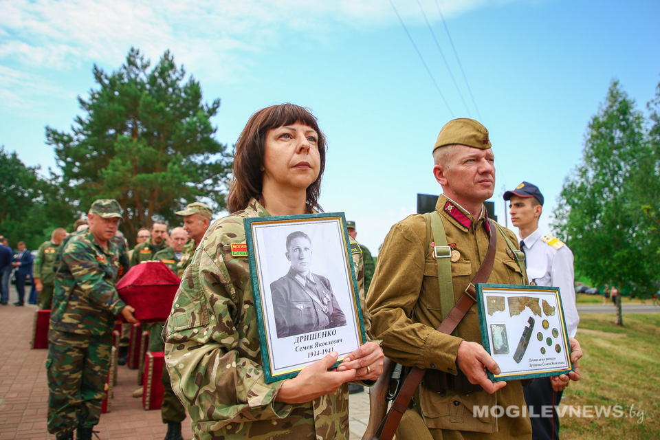 Останки 22 красноармейцев перезахоронили в Могилевском районе. Фото