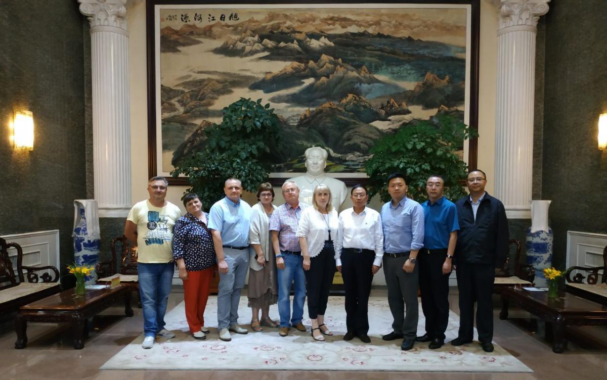 Белорусские журналисты посетили коллег в Китае. Фото