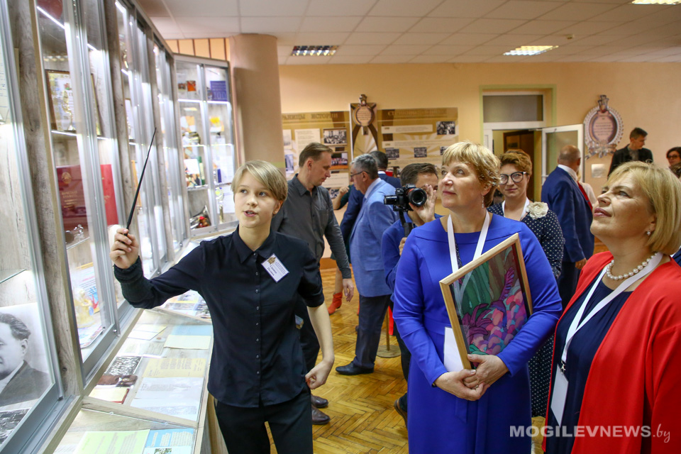 В Могилевской гимназии-колледже искусств в честь столетия открыли музей. Фото
