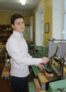 Школьник из Черикова вышел в финал республиканской олимпиады по трудовому обучению