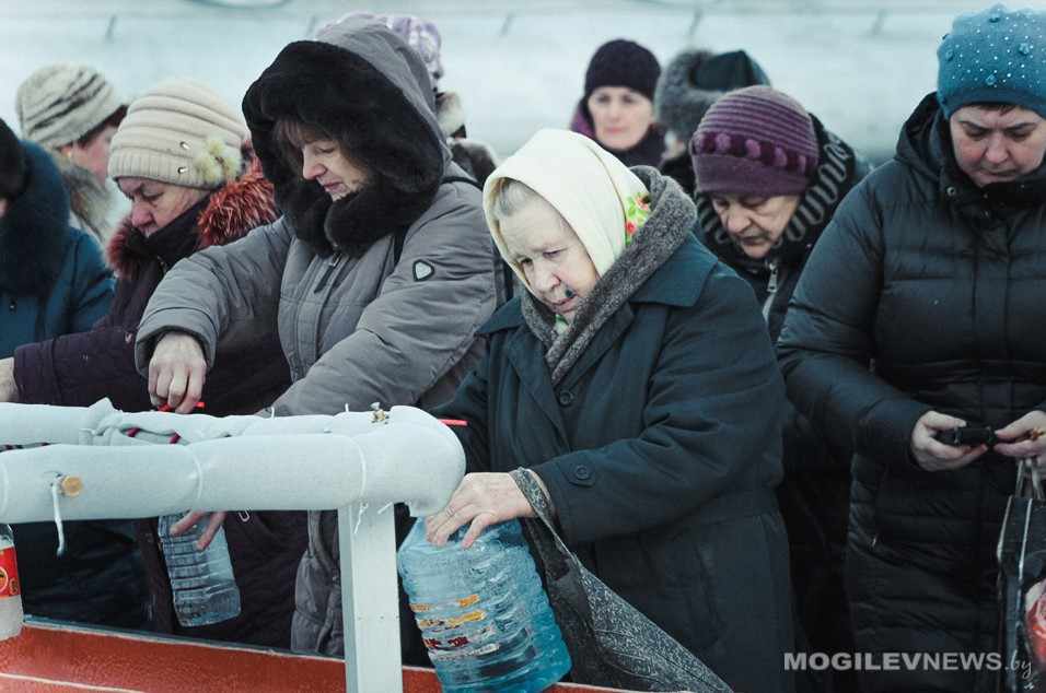 Расписание богослужений и освящения воды в храмах Могилева в дни Крещенского сочельника и Богоявления