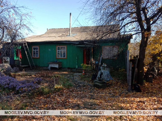 Житель Чаус пытался взять в заложницы женщину, милиционеру пришлось применить оружие