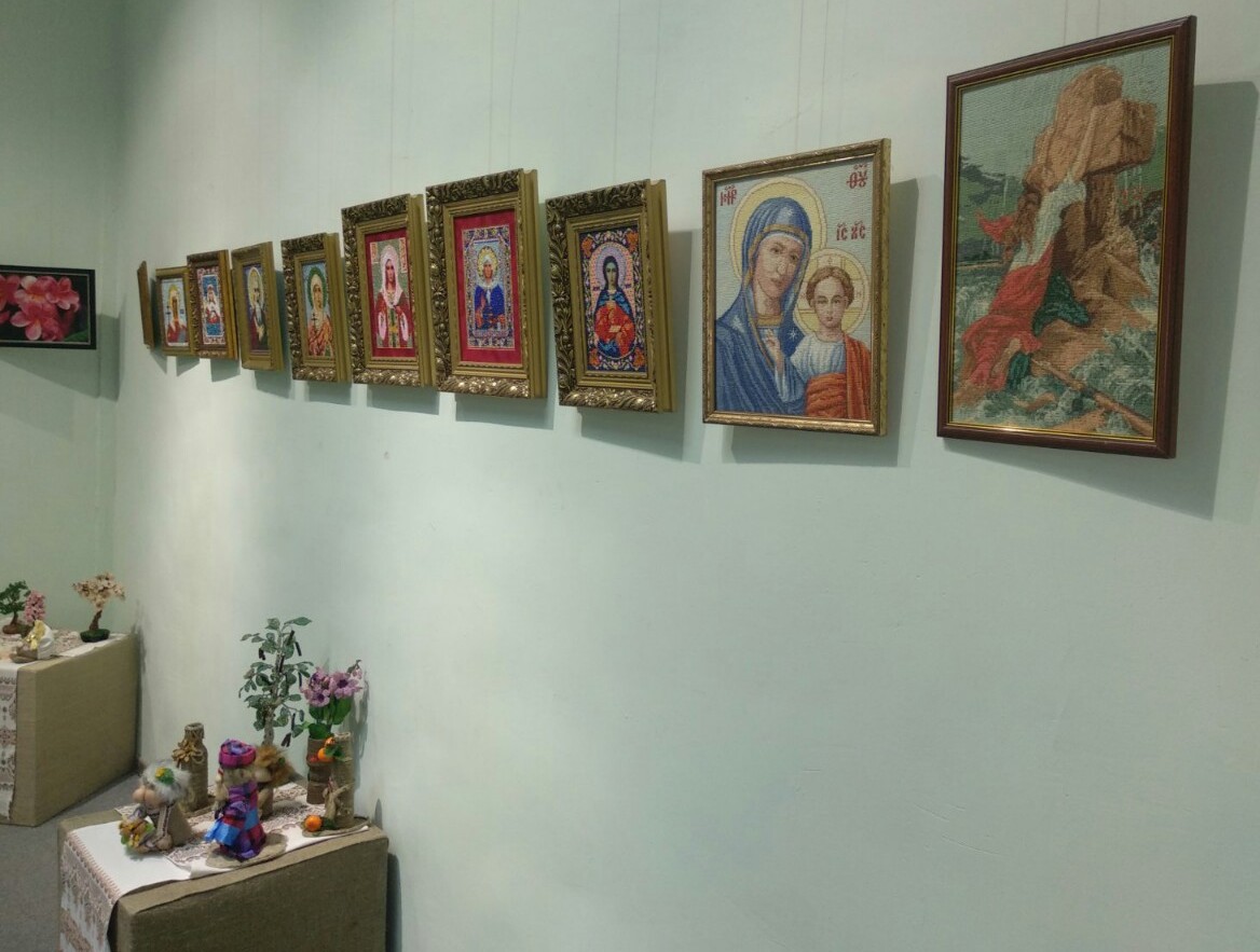 Выставка работ людей, проживающих в психоневрологическом доме-интернате, открывается в Чаусах