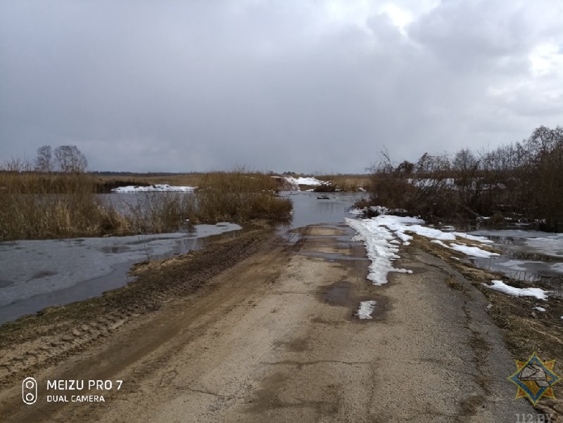 Низководный мост через Сож подтопило в Мстиславском районе
