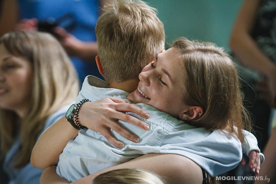 Александр Лукашенко поздравил женщин с Днем матери