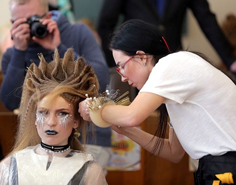 Бобруйчанка Юлия Медведева заняла второе место на профсоюзном конкурсе «Белорусский мастер-2018»