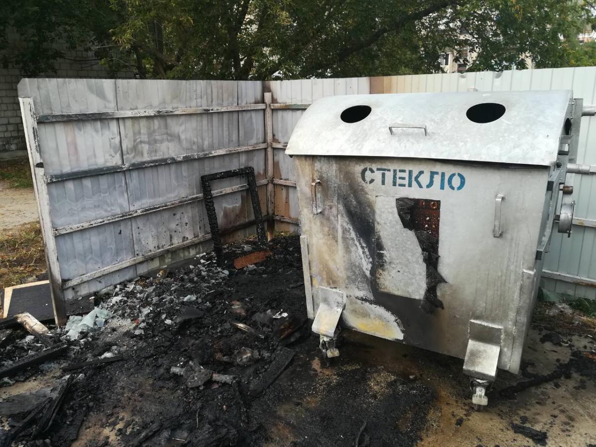 Площадка для сбора бытового мусора горела в Бобруйске