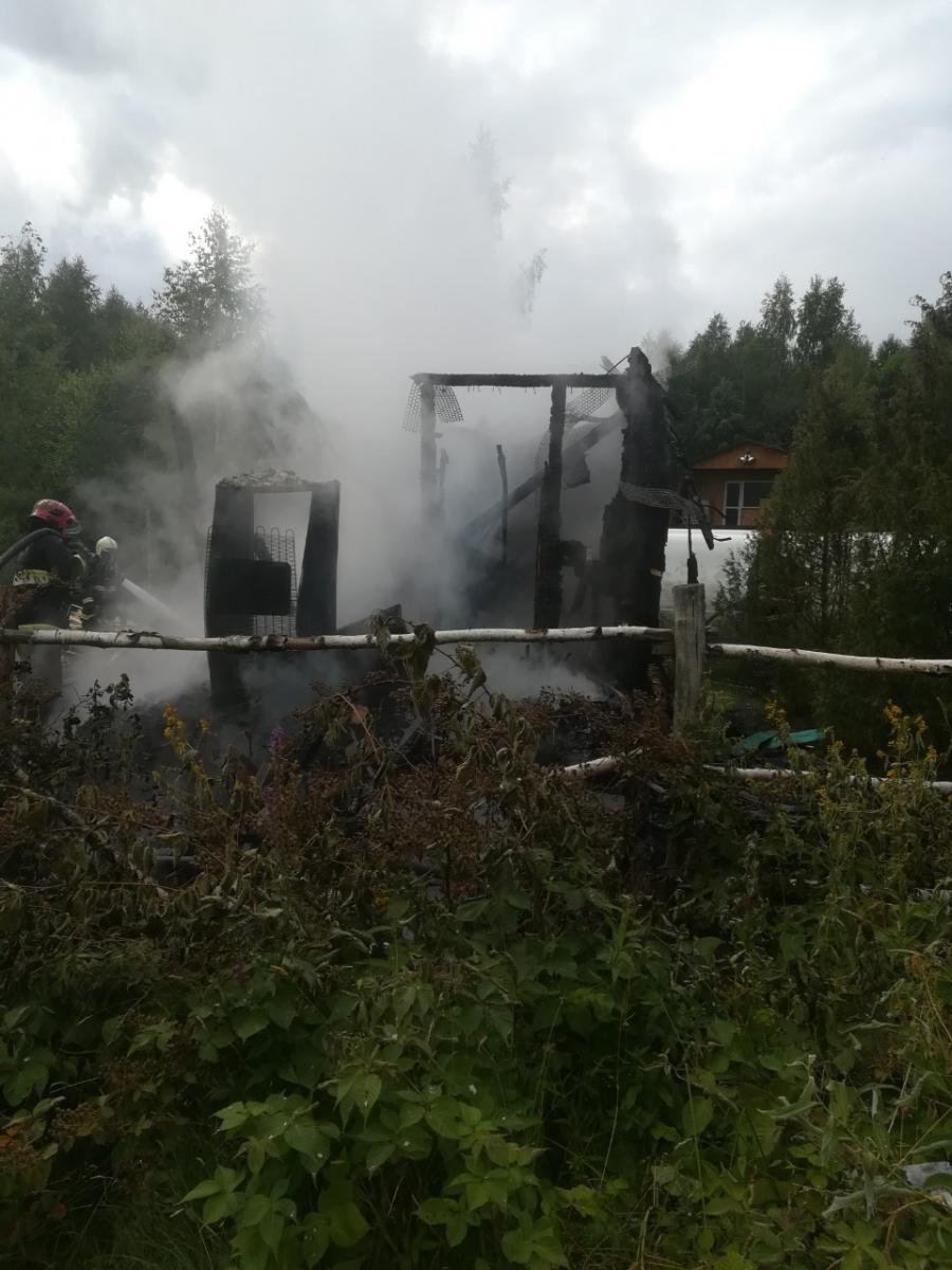 Из-за короткого замыкания электропроводки в Могилевском районе сгорела дача