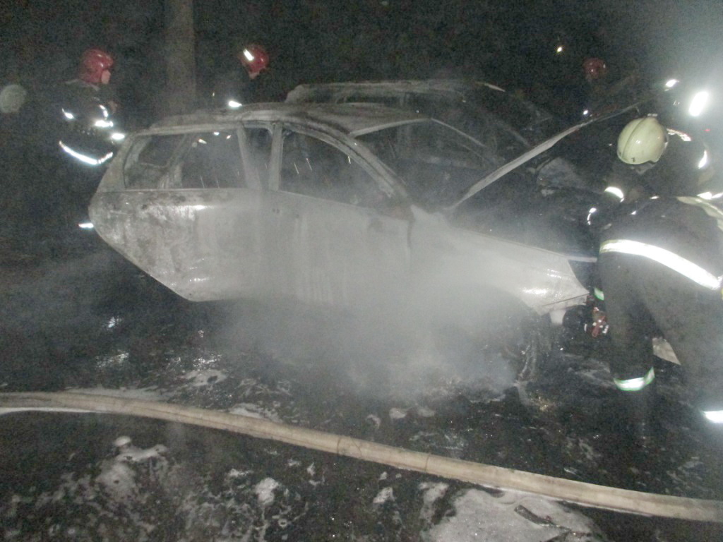 Два автомобиля горели ночью 3 июня в Могилеве