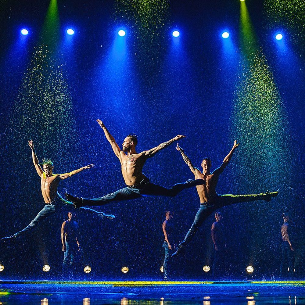 Санкт-Петербургский театр танца “Искушение” покажет  в Могилеве  15 мая шоу под дождем