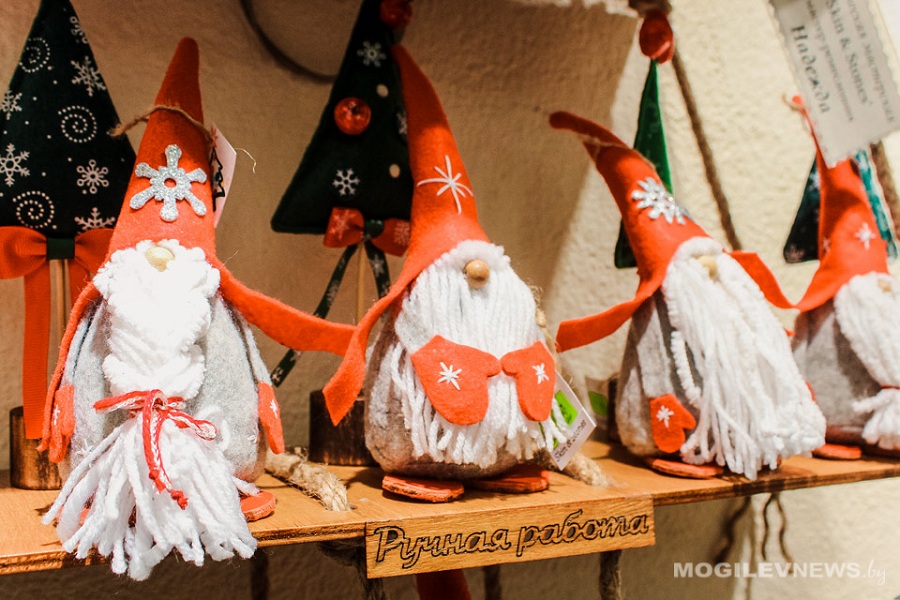 Праздничная новогодняя ярмарка в Могилеве будет работать в течение нескольких дней в Комсомольском сквере