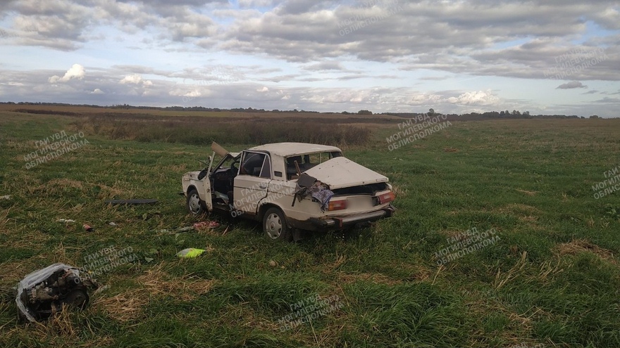 «ВАЗ» опрокинулся в Мстиславском районе, водитель в больнице