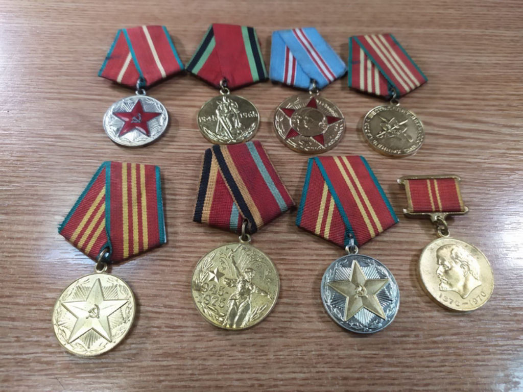 Китель с наградами украл  у 83-летнего пенсионера бобруйчанин