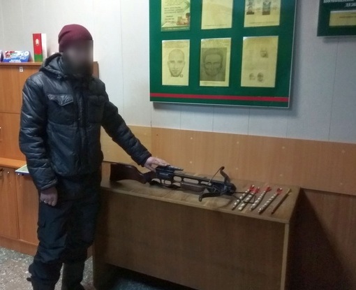 Браконьер с арбалетом потерялся в лесу Кличевского района