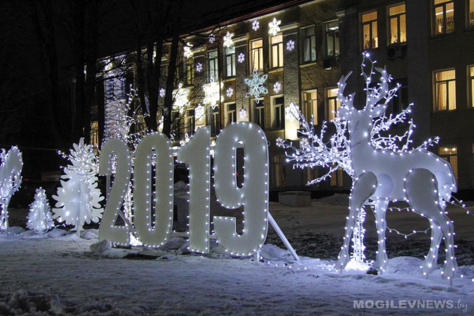 Предварительный прогноз: в новогоднюю ночь легкий мороз и небольшой снег