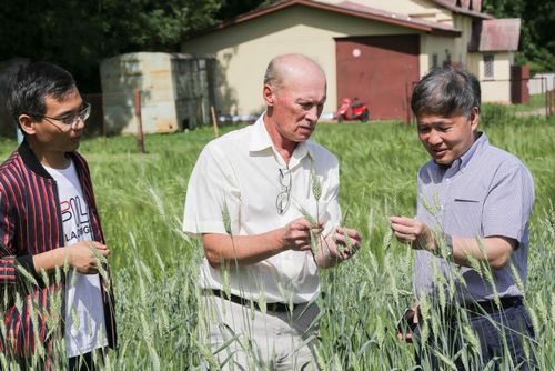 Ученые Северо-западного института биологии Академии наук Китая посетили БГСХА