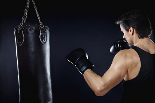 Выпуск боксерских мешков и груш освоили на Бобруйском кожевенном комбинате