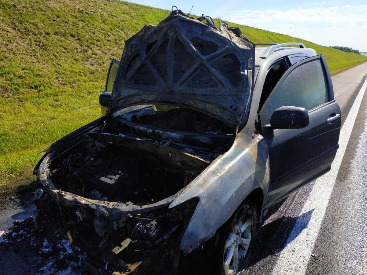 На автодороге Минск-Могилев загорелся  «Лексус»