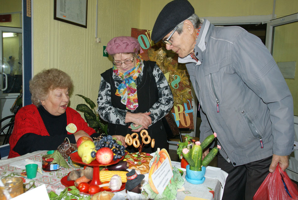 Выставку домашних заготовок и поделок из «даров осени» провели в Могилеве. Фото