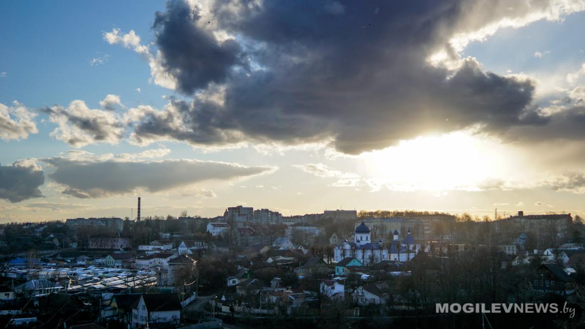 Погода на выходные: оранжевый уровень опасности - сильная гололедица в Могилевской области